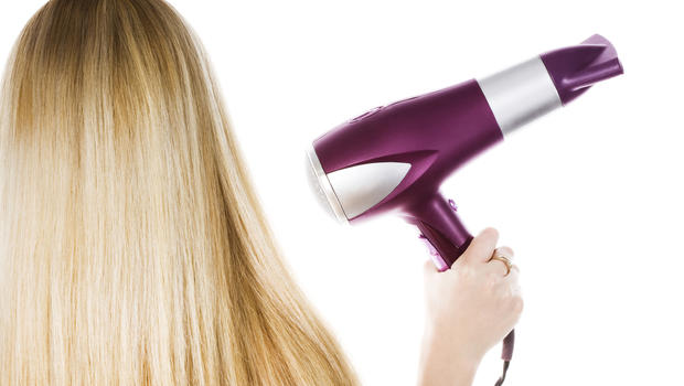 Как правильно сушить длинные волосы феном